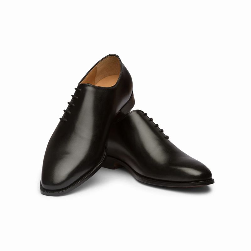 black-oxford-leather-shoes-with-side-lacing