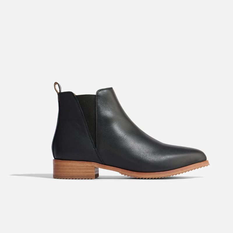 womens-black-chelsea-boots